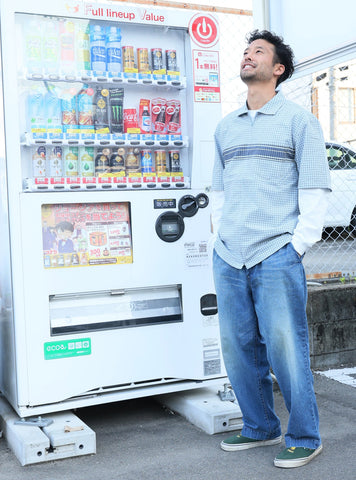 爽やかカラーでまとめた<br>90'sスケータースタイル