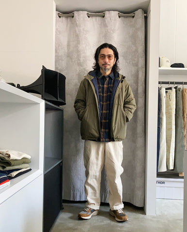 重くなりずぎないよう<br>パンツでトーン調節