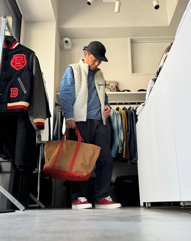 すっきり目のトップスに<br>温度感あるボトムレンジ