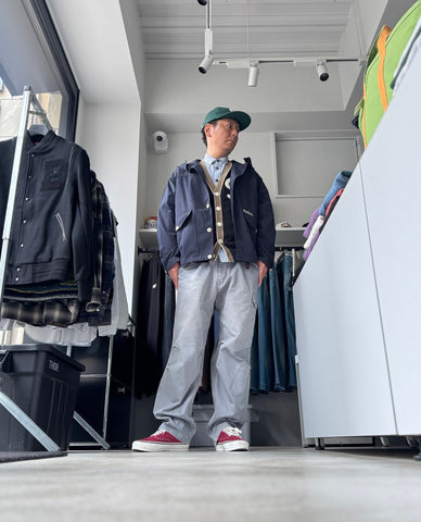 タフなデッキJKに<br>品あるプレッピーを